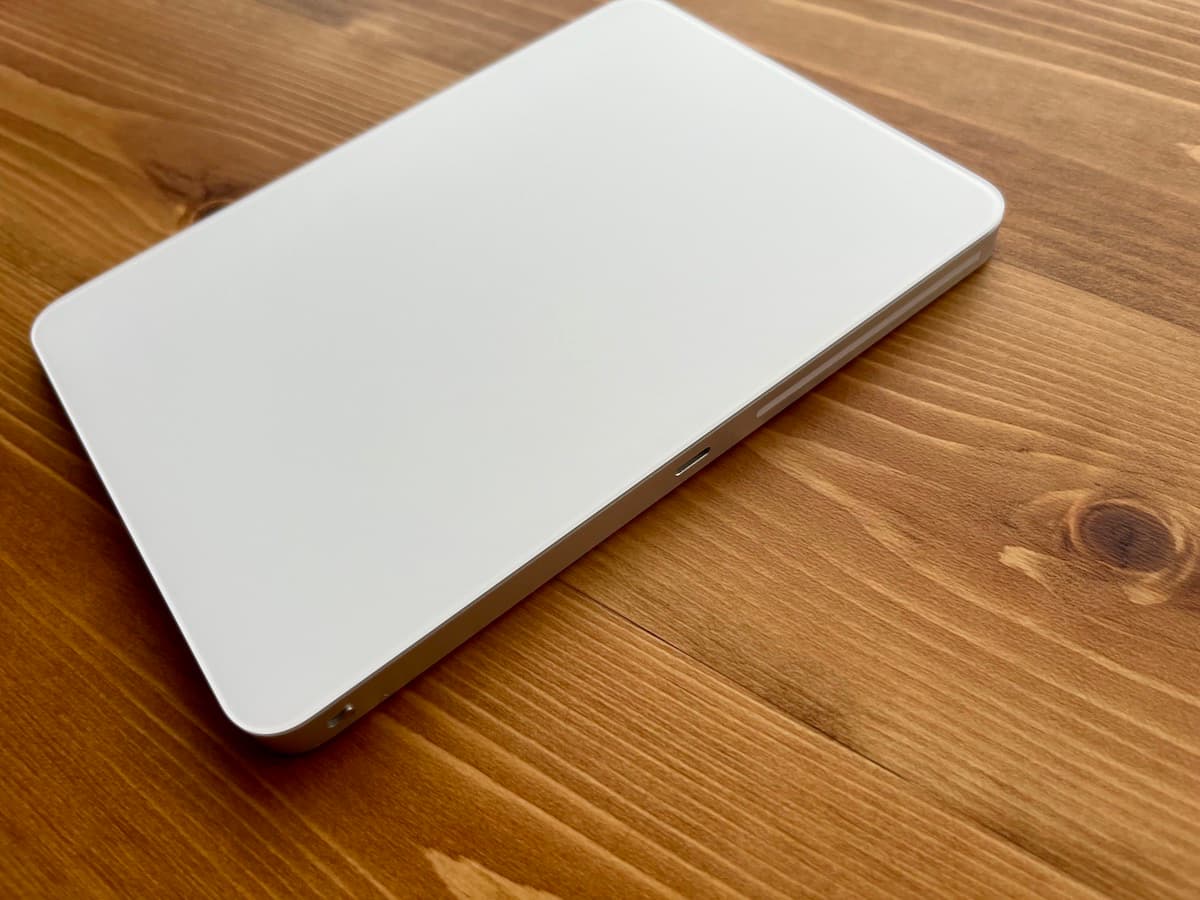 Magic Trackpad 3の使い勝手【MacBook本体のTrackpadと同じで、ジェスチャをカスタマイズ可能】