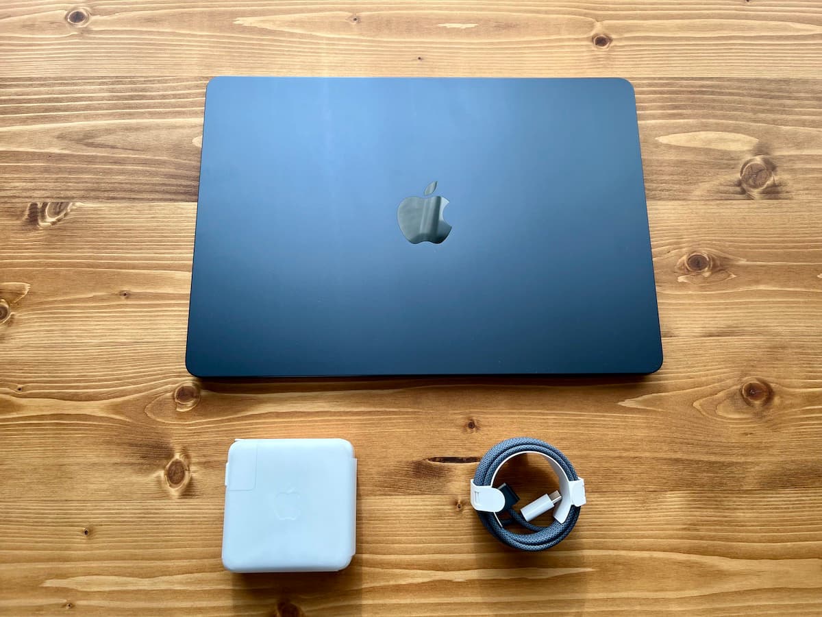 MacBook Air M2チップモデルをレビュー【買って分かった特徴とは？】